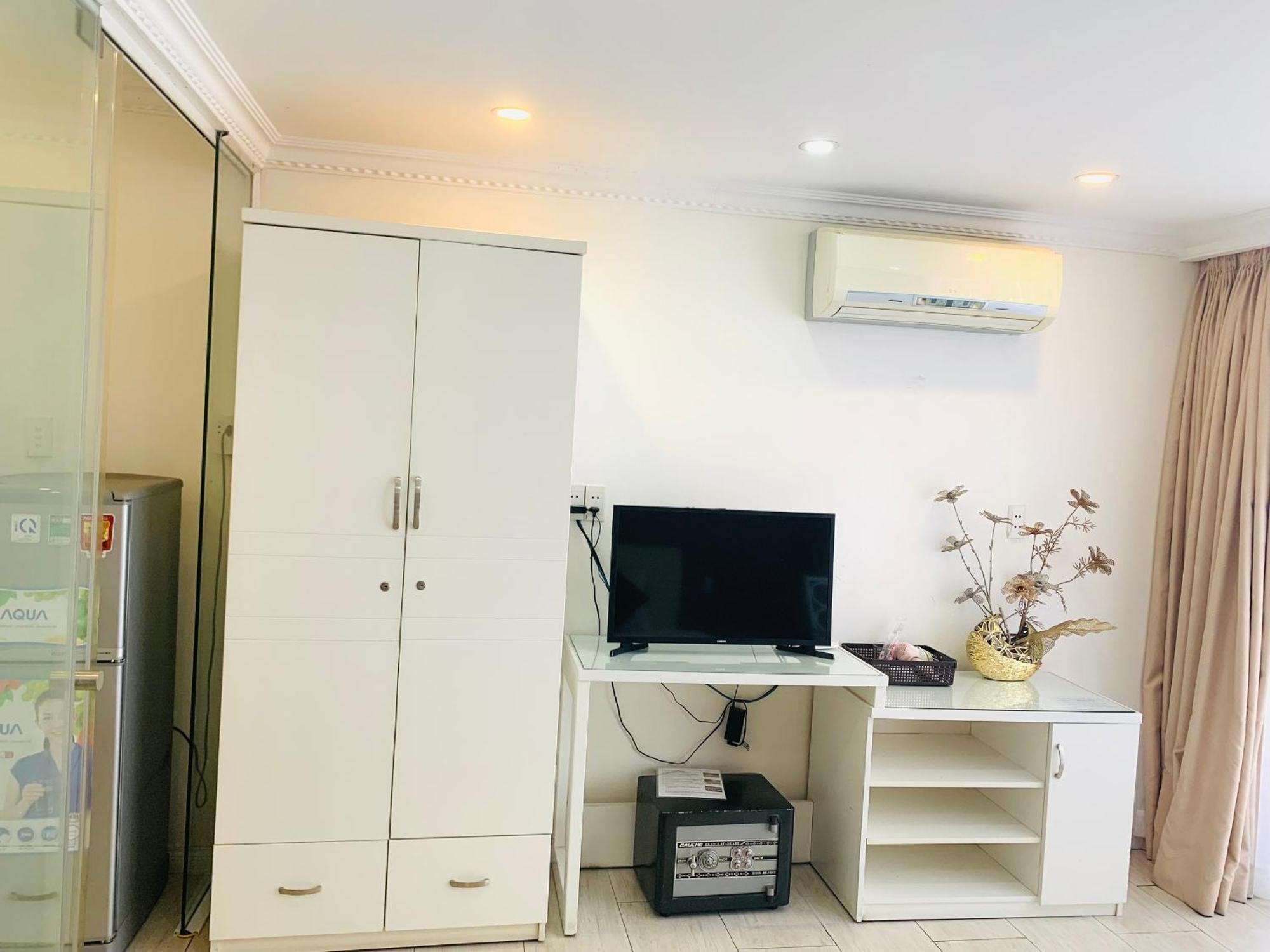Indo Serviced Apartment Хошимин Экстерьер фото